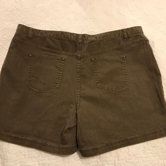 C&B brown jeans shorts (22W) - Picture 3 of 10